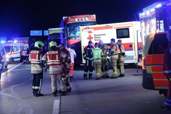 Pläne für Ausbau der Autobahn 4: Wie sieht die Bürgerinitiative Reinsberg-Dittmannsdorf das Vorhaben? - Wenn es Stau auf der Autobahn 4 zwischen Siebenlehn und Wilsdruff gibt - wie hier nach einem Unfall am Dreieck Nossen am 21. September 2023 - weichen viele Kraftfahrer auf die S 195 aus - zum Leidwesen der Anlieger.