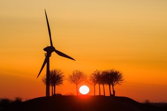 Pläne für Windräder rund um Muldenhammer: Kreisrat fordert klare Haltung - Windräder rund um Muldenhammer – viele Vogtländer sehen das kritisch (Symbolfoto).