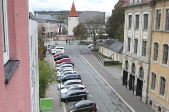 Plänen für neue Tourist-Info in Plauen droht Stopp - Geht es nach der Plauener Stadtverwaltung, soll an der Melanchthonstraße eine neue Tourist-Info gebaut werden. Doch so, wie sie geplant ist, wollen Bürgervertreter dem Neubau einen Riegel vorschieben.