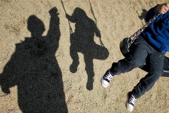 Plan B wird zu Plan A: Oelsnitz baut neuen Spielplatz - In Neuoelsnitz soll in diesem Jahr ein Spielplatz entstehen. Einen entsprechenden Beschluss hat der Technische Ausschuss gefasst. Beim Standort musste die Stadt improvisieren.