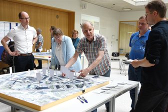 Plan für die Chemnitzer Innenstadt: Welchen Wert hat die Bürgerbeteiligung? - Karl-Heinz Langer (Bildmitte) sprudelt vor Ideen.