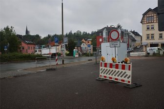 Planitzer Markt gesperrt: Buslinien bekommen in Zwickau neue Haltestellen - Ab Montag haben Busse wegen der Sperrung des Planitzer Marktes neue Haltestellen.
