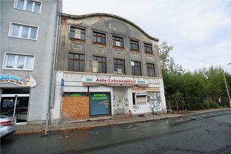 Planitzer Schocken-Kaufhaus wartet auf Pläne für die künftige Nutzung - Das traditionsreiche Kaufhaus Schocken steht seit vielen Jahr leer und verfällt nach und nach.