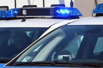 Plauen: 19 Fahrzeuge mit Farbe besprüht - Hakenkreuze an Restauranttür -