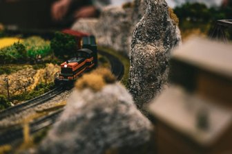 Eine Modelleisenbahn haben Diebe in Plauen gestohlen. Hier ein Symbolbild.