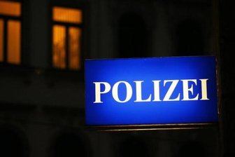 Plauen: Exhibitionist kam über Balkone - Polizei nimmt Verdächtigen fest - 