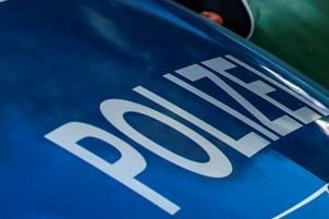 Plauen: Hundehalter schlägt auf Autofahrer ein -
