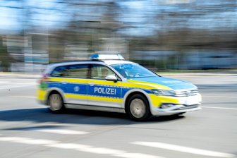 Plauen: Kind bei Unfall verletzt – Polizei sucht Verursacher - Die Polizei sucht nun den Unfallverursacher.
