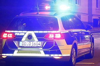 Plauen: Mann greift unter Drogen Polizisten an -