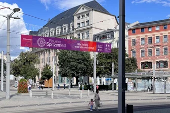 Plauen peppt Werbung fürs Spitzenfest auf - So könnte künftig am Postplatz für das Spitzenfest geworben werden.