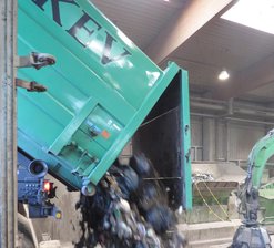 Plauen: Verdi ruft Müllfahrer zum Warnstreik auf - Die Dienstleistungsgewerkschaft Verdi ruft für Mittwoch die Mitarbeiter der Kreisentsorgung Vogtland GmbH (KEV) zum Warnstreik in Plauen auf.