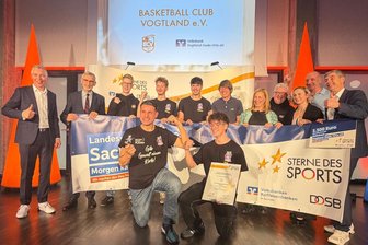 Plauener Basketballer punkten mit dem Projekt „Gib Gewalt einen Korb“ - Der BC Vogtland freut sich über den 2. Platz beim Landesfinale „Sterne des Sports“.