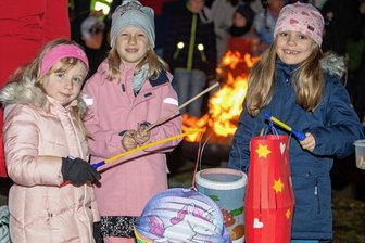 Plauener Christen feiern den Martinstag mit einem Umzug -