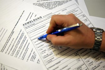 Plauener Einwohnermeldeamt muss Notbetrieb wegen vieler Krankschreibungen verlängern - Wer im Plauener Einwohnermeldeamt vorsprechen will, braucht derzeit Geduld.