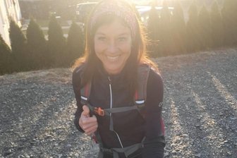 Plauener Extremsportlerin trotz gesundheitlicher Rückschläge nicht zu stoppen - Die Sonne strahlt mit Christin Ziehr um die Wette. Die 39-Jährige fühlt sich topfit.