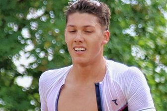 Plauener fährt und läuft allen davon - Leander Scheer war beim 40. Leipziger Triathlon nicht zu halten. Mit mehr als drei Minuten Vorsprung lief er als Sieger des Fitness-Wettbewerbs ins Ziel. Die Deutsche Meisterschaft kann kommen.