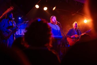 Plauener Folkherbst: Isländer überzeugen mit Geschichten über das Leben -