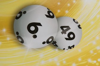 Plauener gewinnt mit Los 100.000 Euro -