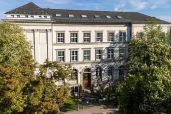 Plauener Grundschule wünscht sich mehr Platz für den Hort und Freiflächen - Die Erich-Ohser-Grundschule befindet sich an der Plauener Seminarstraße.