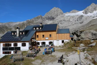 Plauener Hütte feiert in den Zillertaler Alpen Ende August 125-jähriges Bestehen - Die Plauener Hütte heute.
