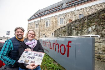 Plauener Komturhof veranstaltet die ersten Spitzen-Jazztage - Ingo Eckardt und Claudia Wolfram haben das Komturhof-Programm für das laufende Jahr vorgestellt.
