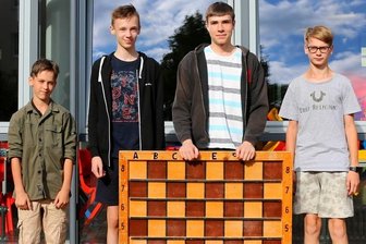 Plauener lösen DM-Ticket - Das erfolgreiche U-16-Team des SK König Plauen: (von links) Maxim Melestean, Marwin Bühring, Florian Elstner und Timur Melestean. Auf dem Foto fehlt Reinhard Atze.