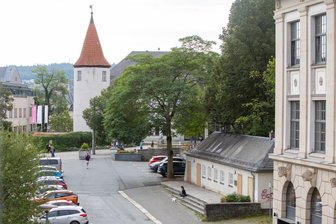 Plauener OB nach Angriff auf 17-Jährigen: „Der Großteil der hier lebenden Migranten hält sich an Recht und Gesetz“ - Auf Höhe der Präventionseinrichtung „Villa Postplatz“ in der Melanchtonstraße wurde der Jugendliche angegriffen.