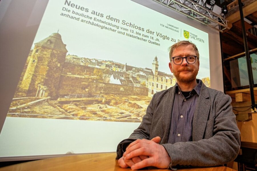 Plauener Schloss der Vögte liefert Stoff für spannendes Buch - Archäologe Jörg Wicke hat die Geschichte des Plauener Schlosses am Donnerstagabend spannend und kurzweilig erzählt.