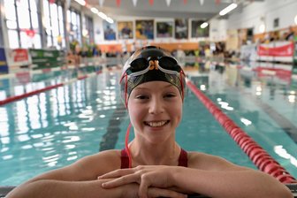 Plauener Schwimmer fischen in Aue einiges an Edelmetall aus dem Wasser - Finya Schuch vom SC Plauen 06 nimmt nach guten Ergebnissen in Aue nun schon die Vogtlandspiele ins Visier.