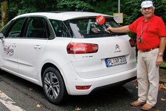 Plauener seit Jahrzehnten dem Radsport verbunden - Bernd Schneider vom Vogtländischen Radsport-Team Plauen, wie viele ihn kennen, hier bei einem Vogtland Radmarathon, alljährlich der größten Veranstaltung des VRT Plauen.