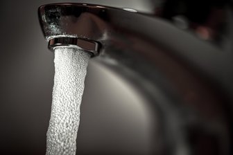 Plauener Seniorenkolleg lädt zur nächsten Veranstaltung - Heute selbstverständlich: Wasser in jedem Haushalt. Doch seit wann gibt‘s das?