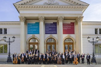 Plauener Stadträtin fordert vogtländischen Landrat auf, Wahlversprechen zum Theater einzuhalten: „Da sollte man ihn vielleicht einmal dran erinnern“ - Ein Großteil der Personalkosten des Theaters nimmt die Sparte Orchester mit rund 5 Millionen Euro ein.