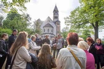 Plauener Stadtverwaltung will Bürgerbeteiligung verbessern - Eine von zwei Stadtteilbegehungen fand dieses Jahr in Haselbrunn statt. Die Resonanz war groß.