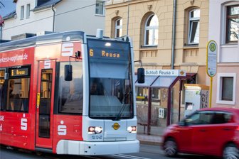 Plauener Straßenbahn erhöht Preise: Wie lange alte Tickets jetzt noch gültig sind - Ab 1. August steigen die Preise auch für Straßenbahn-Fahrten in Plauen.