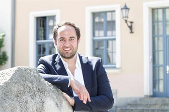 Plauener Theaterförderverein lädt Generalmusikdirektor Leo Siberski an den Stammtisch ein - Leo Siberski ist am Montag Gast am Stammtisch des Plauener Theaterfördervereins.