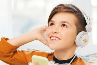 Plauener Vogtlandbibliothek bietet jetzt neue Medienart zum Ausleihen - Hörspiele und Kindermusik mit dem passenden Audioplayer bietet jetzt die Vogtlandbibliothek zum Ausleihen.