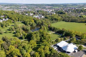 Plauens grüne Lunge: Zehn spannende Fakten über den Stadtpark - Der Stadtpark ist Plauens Naherholungsgebiet. Die grüne Oase liegt am Rande der Stadt. Dort befindet sich auch das Parktheater.