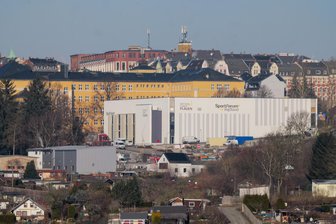 Plauens neue Supersporthalle: Wackelt der Eröffnungstermin erneut? - Sollte eigentlich nach Ostern öffnen: die neue Sporthalle am Plauener Lessing-Gymnasium.