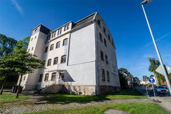 Plötzlich keine Fördermittel mehr: Pläne für Chemnitzer Kindereinrichtung liegen auf Eis - In Chemnitzer Stadtteil Wittgensdorf ist der Hort bislang in diesem Gebäude untergebracht. Nun droht der geplante Umzug sich zu verzögern.