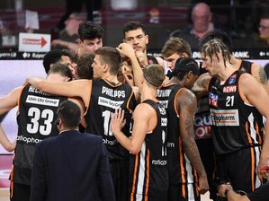 Plötzlich Team der Stunde: Ulmer Basketballer überraschen -  
          Die Ulmer überzeugen in München bisher als geschlossenes Team.