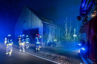 Pockau-Lengefeld: Feuerwehr wird zur „Blauen Taube“ gerufen – was war passiert? - Feuerwehreinsatz an der „Blauen Taube“.