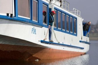 Pöhler Flotte funkt SOS: Zwei Schiffe, aber nur ein Kapitän - 