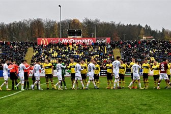 Pokalkracher VFC Plauen gegen Dynamo Dresden: So fahren am Sonntag die Straßenbahnen nach Haselbrunn - Volles Haus am Sonntag im Vogtlandstadion: Dann trifft der VFC Plauen auf den Drittligisten Dynamo Dresden. Die Arena ist so gut wie ausverkauft.