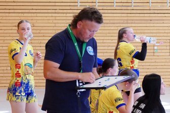 Pokalspiel der Marienberger Handballerinnen kurzfristig abgesagt - Seine Taktiktafel musste HSV-Trainer Chris Tippmann diesmal gar nicht erst auspacken.