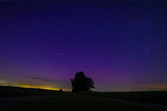 Polarlichter zwischen Hohenstein-Ernstthal und Waldenburg - Fotograf Andreas Kretschel hat am späten Sonntagabend Polarlichter beobachtet.