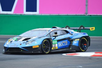 Pole Position und Pechsträhne: Großschirmaer Rennpilot durchlebt zum Auftakt Höhen und Tiefen - Bescheidener Saisonauftakt für Simon Connor Primm und Finn Zulauf in ihrem Lamborghini.