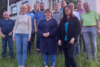 Politik-Urgestein aus Schellenberg geht im Sommer in Rente - Der Gemeinderat Leubsdorf mit Jörg Porstmann (r,.) tagte in dieser Zusammensetzung letztmalig am 28. Mai 2024.