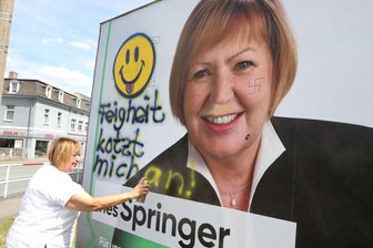 Politikerin reagiert auf Schmierereien - 