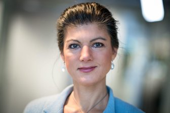 Politikwissenschaftler Benjamin Höhne: "Im Osten hat Sahra Wagenknecht Chancen, Wähler von der AfD für sich zu gewinnen" - Sahra Wagenknecht ist aus der Linken ausgetreten und will ihre eigene Partei gründen. 