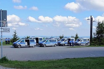 Polizei auf dem Fichtelberg: Was ist der Grund? - Erhöhte Polizeipräsenz auf dem Fichtelberg: Was ist der Grund?